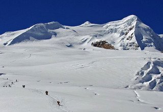Mera Peak Climbing, 17 Days